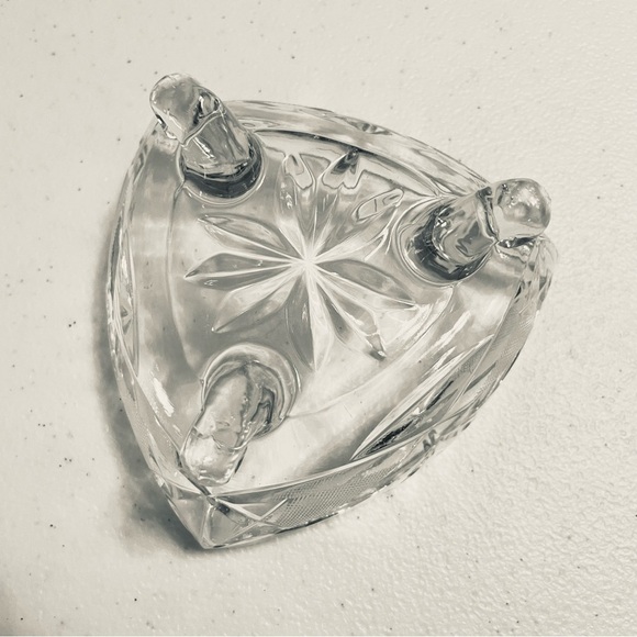 Vtg Cut Glass Trinket Dish Triangular Footed Crystal Bowl Starburst Pattern - Picture 5 of 8